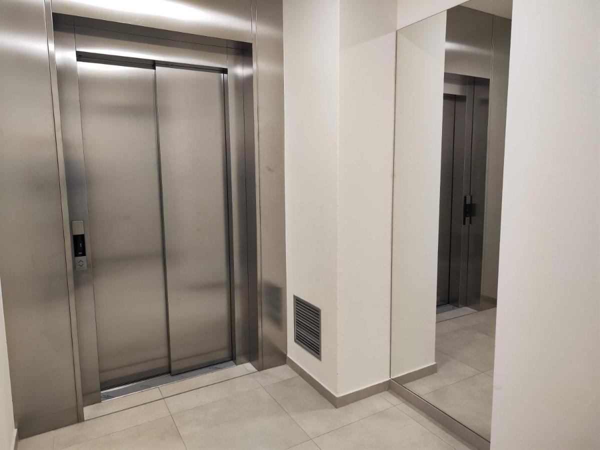Yarn - Brand New - Free Parking - Balcony With City View - Central Shopping Mall Bratislava Exterior photo