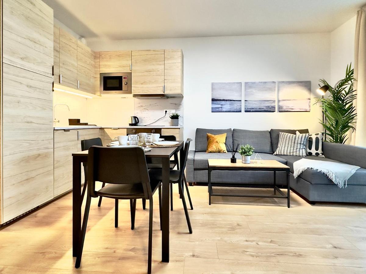 Yarn - Brand New - Free Parking - Balcony With City View - Central Shopping Mall Bratislava Exterior photo