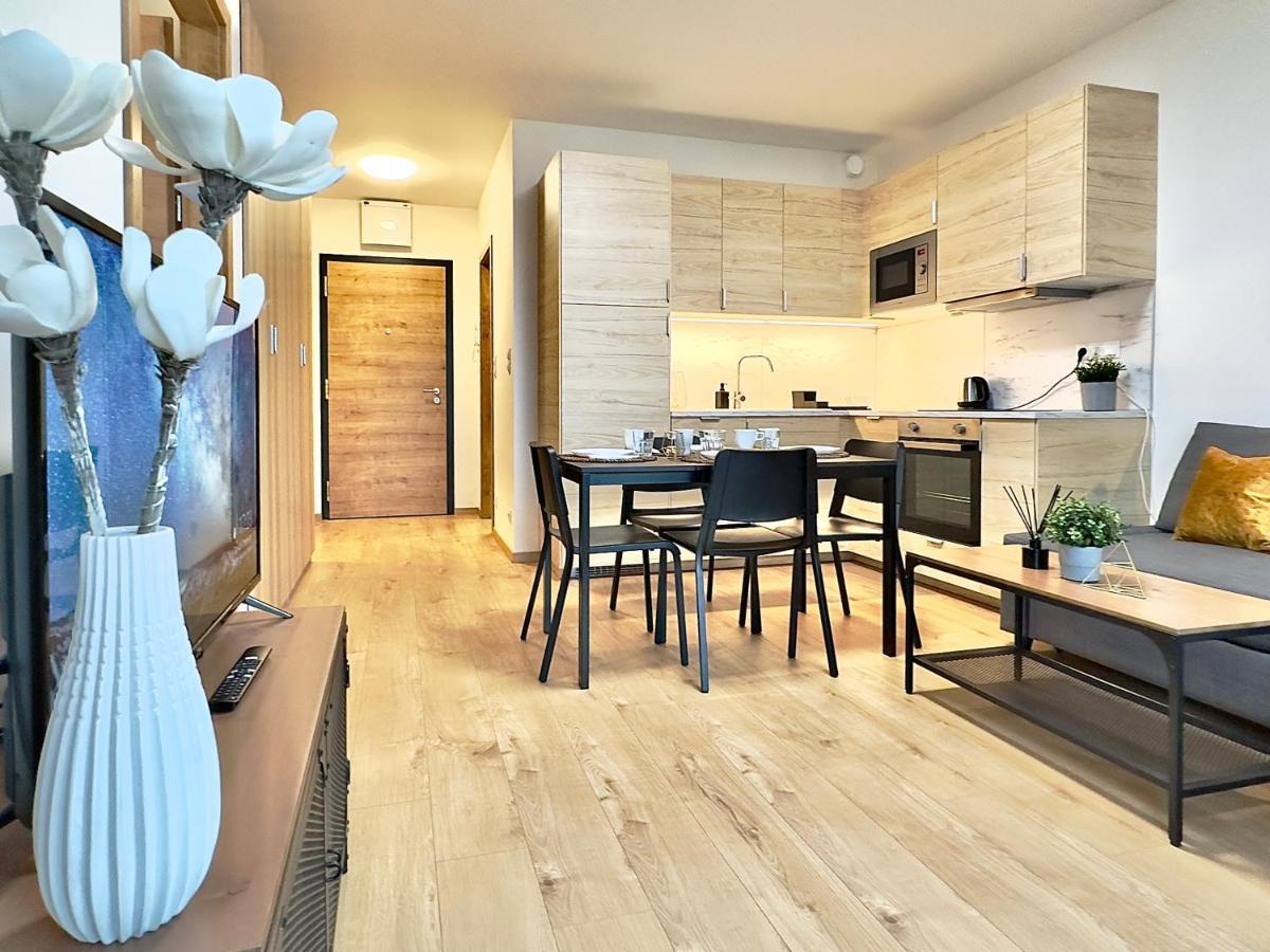 Yarn - Brand New - Free Parking - Balcony With City View - Central Shopping Mall Bratislava Exterior photo